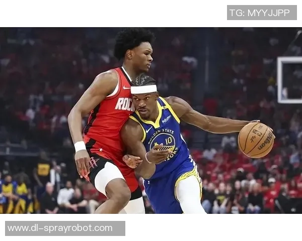 火箭队与湖人队激战回顾：2015年12月13日的精彩对决与赛场瞬间分析